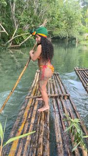 Alexis Skyy feet photo thumbnail