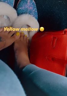 Alexis Skyy feet photo thumbnail