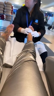Alexis Skyy feet photo thumbnail