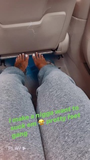 Alexis Skyy feet photo thumbnail