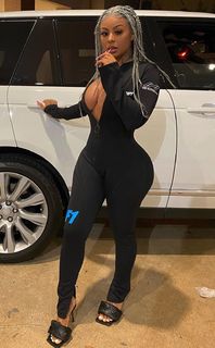 Alexis Skyy feet photo thumbnail