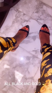 Alexis Skyy feet photo thumbnail