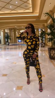 Alexis Skyy feet photo thumbnail