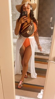 Alexis Skyy feet photo thumbnail