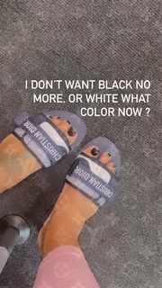 Alexis Skyy feet photo thumbnail