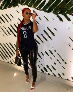 Alexis Skyy feet photo thumbnail