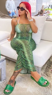 Alexis Skyy feet photo thumbnail