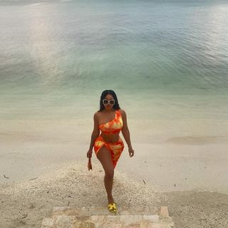 Alexis Skyy feet photo thumbnail