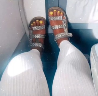 Alexis Skyy feet photo thumbnail