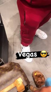 Alexis Skyy feet photo thumbnail