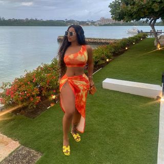 Alexis Skyy feet photo thumbnail