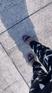 Alexis Skyy feet photo thumbnail