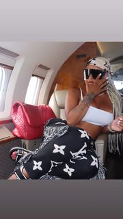 Alexis Skyy feet photo thumbnail