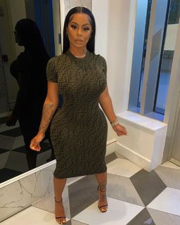 Alexis Skyy feet photo thumbnail