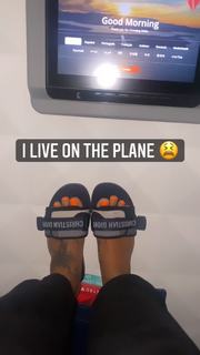 Alexis Skyy feet photo thumbnail