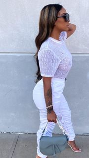 Alexis Skyy feet photo thumbnail
