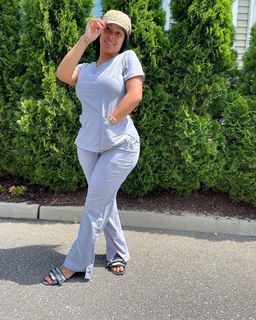 Alexis Skyy feet photo thumbnail