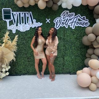 Alexis Skyy feet photo thumbnail