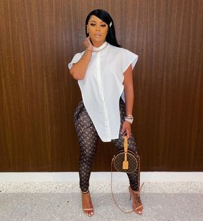 Alexis Skyy feet photo thumbnail