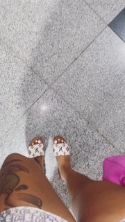 Alexis Skyy feet photo thumbnail