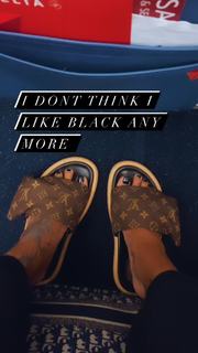 Alexis Skyy feet photo thumbnail