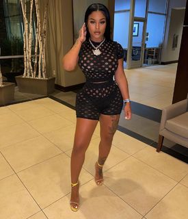 Alexis Skyy feet photo thumbnail