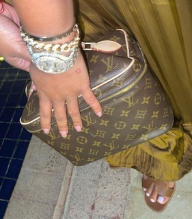 Alexis Skyy feet photo thumbnail