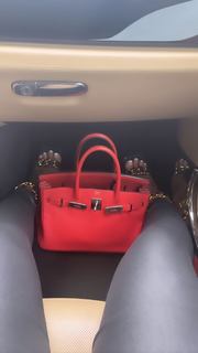 Alexis Skyy feet photo thumbnail
