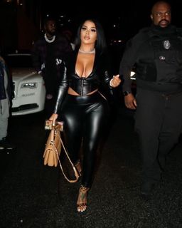 Alexis Skyy feet photo thumbnail