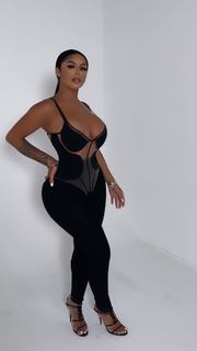 Alexis Skyy feet photo thumbnail