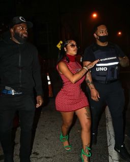 Alexis Skyy feet photo thumbnail