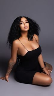 Alexis Skyy feet photo thumbnail