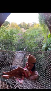 Alexis Skyy feet photo thumbnail