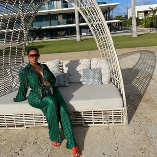 Alexis Skyy feet photo thumbnail