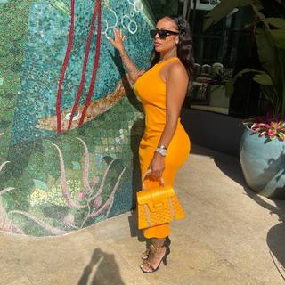 Alexis Skyy feet photo thumbnail