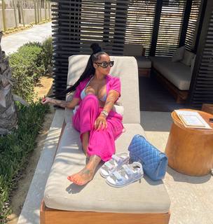 Alexis Skyy feet photo thumbnail