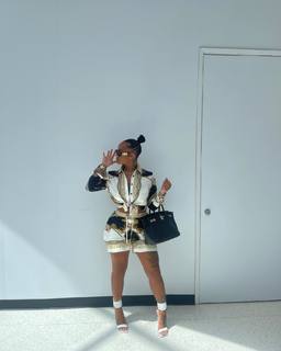 Alexis Skyy feet photo thumbnail