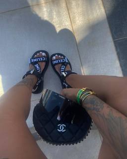 Alexis Skyy feet photo thumbnail
