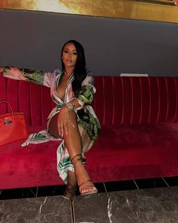 Alexis Skyy feet photo thumbnail