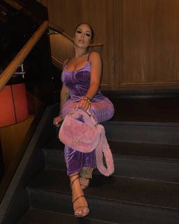 Alexis Skyy feet photo thumbnail