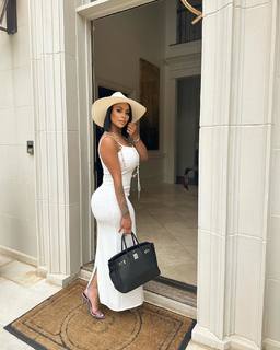 Alexis Skyy feet photo thumbnail