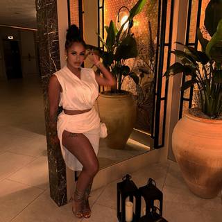 Alexis Skyy feet photo thumbnail