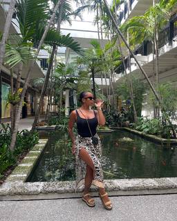 Alexis Skyy feet photo thumbnail