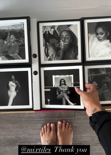 Alexis Skyy feet photo thumbnail