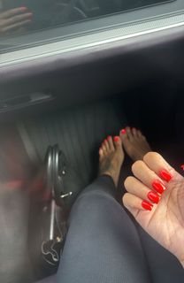 Alexis Skyy feet photo thumbnail