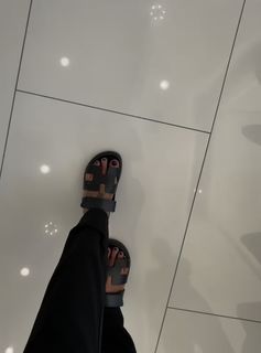 Alexis Skyy feet photo thumbnail