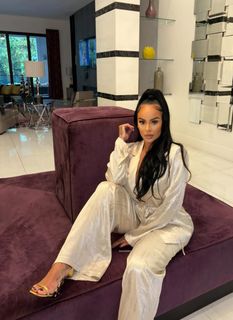 Alexis Skyy feet photo thumbnail