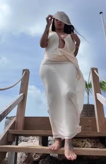 Alexis Skyy feet photo thumbnail