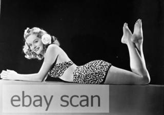 Alexis Smith feet photo 11
