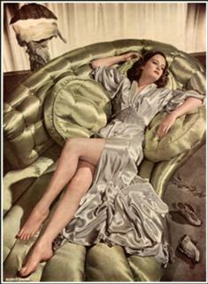 Alexis Smith feet photo 1